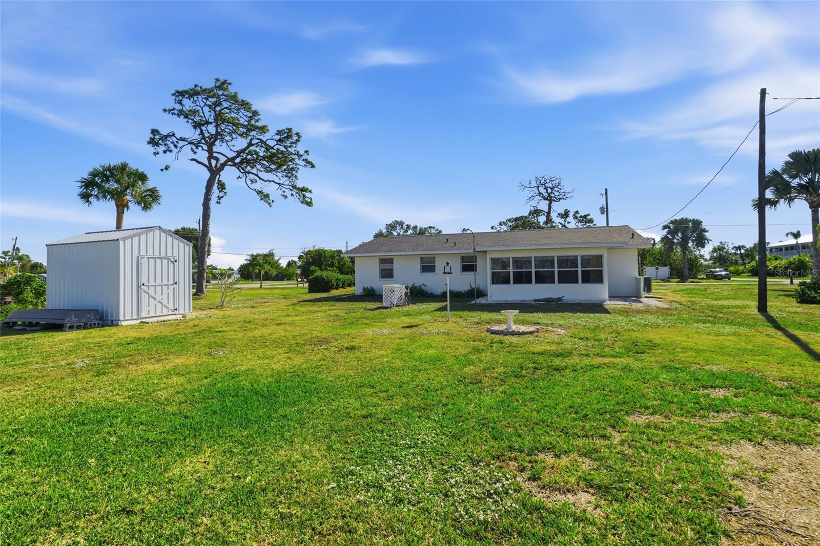 2050 Oyster Creek Dr Property Photo 35