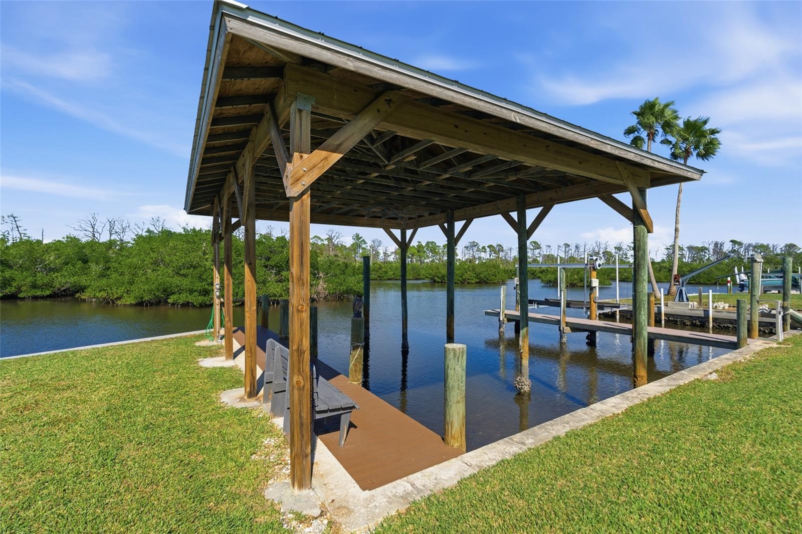 2050 Oyster Creek Dr Property Photo 38