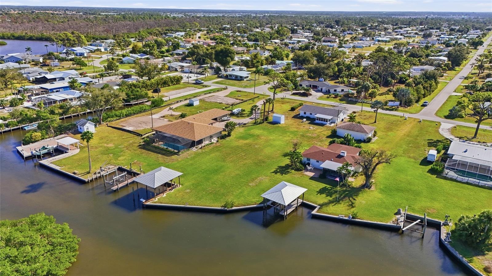 2050 Oyster Creek Dr Property Photo 43