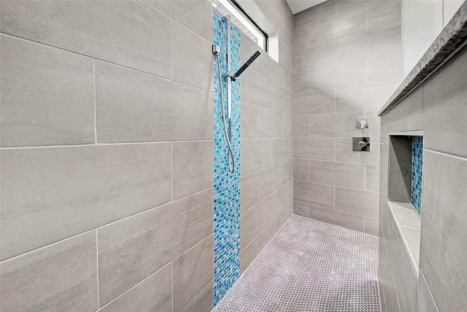 19 Windward Rd Property Photo 20