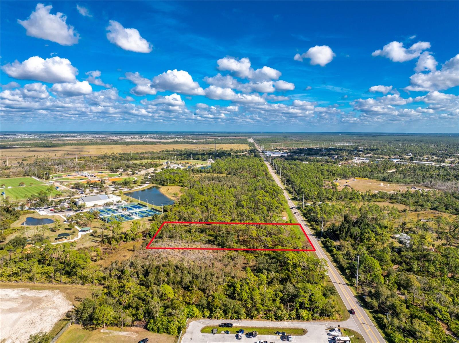 1060 S River Rd Property Photo 4