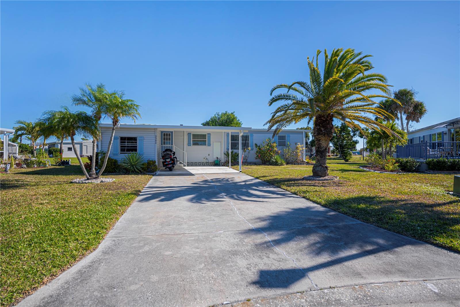 3303 BLUE JAY LN