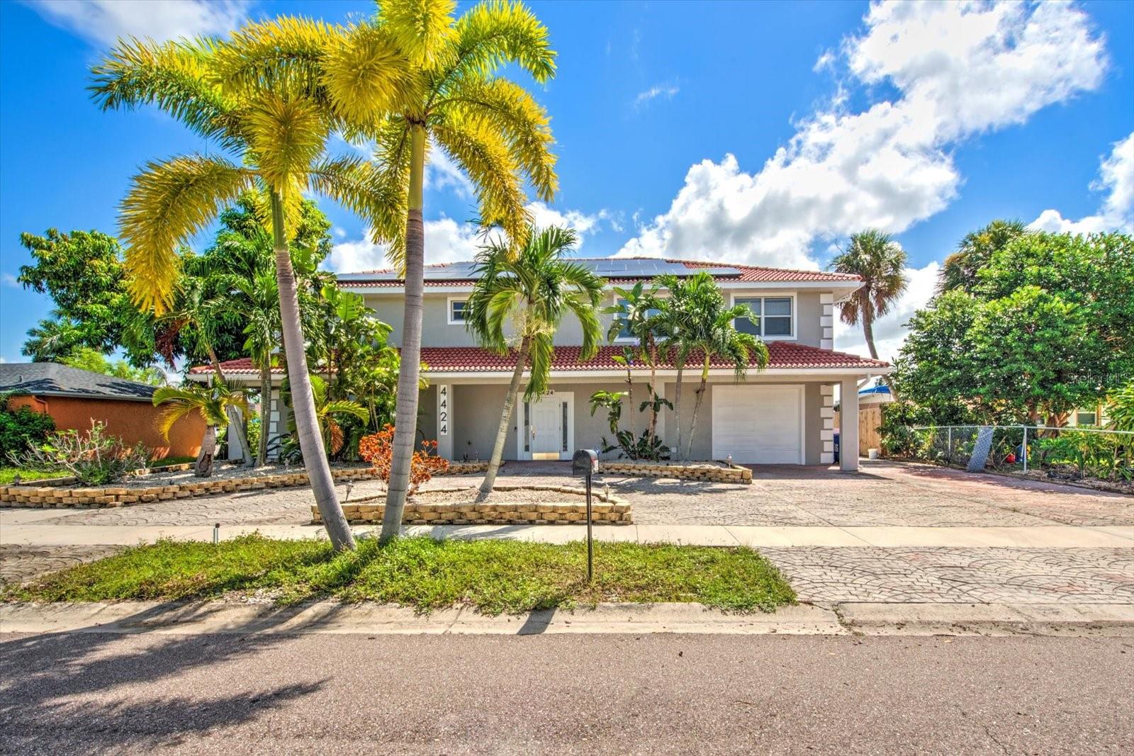 4424 N Canal Cir Property Photo 1