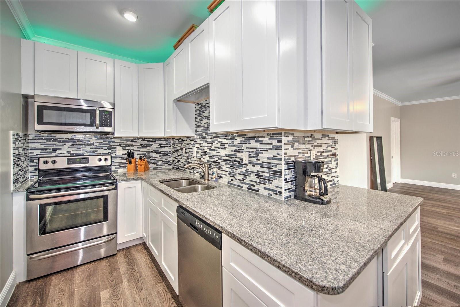 4424 N Canal Cir Property Photo 10