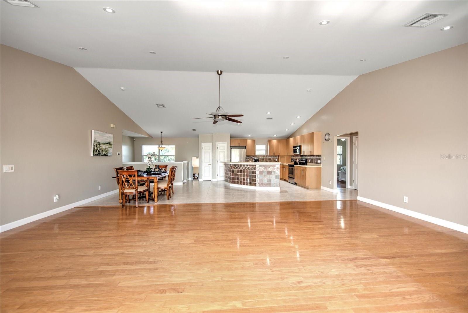 4424 N Canal Cir Property Photo 19