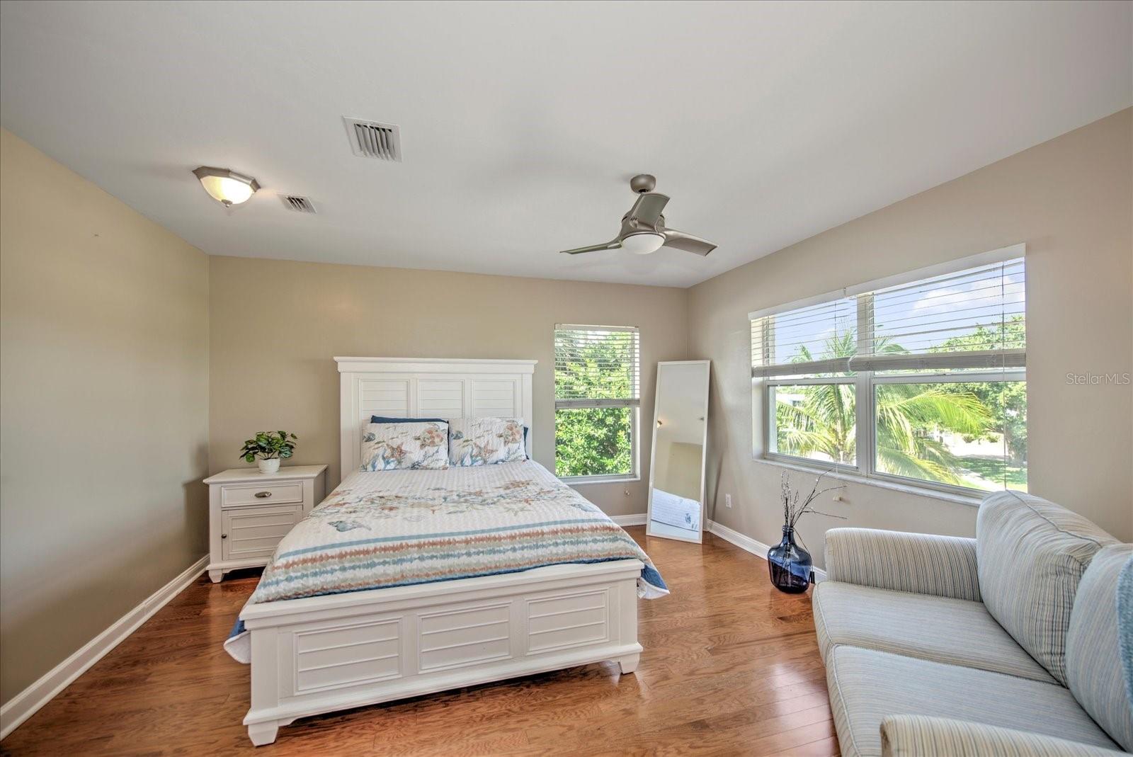 4424 N Canal Cir Property Photo 32