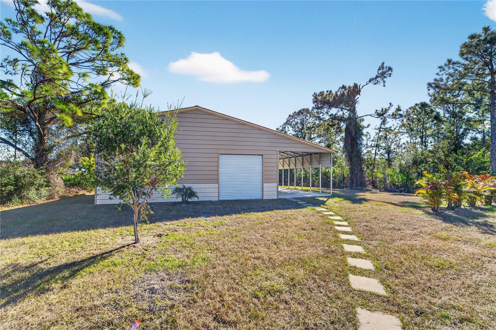 7888 Evinrude Ave Property Photo 3