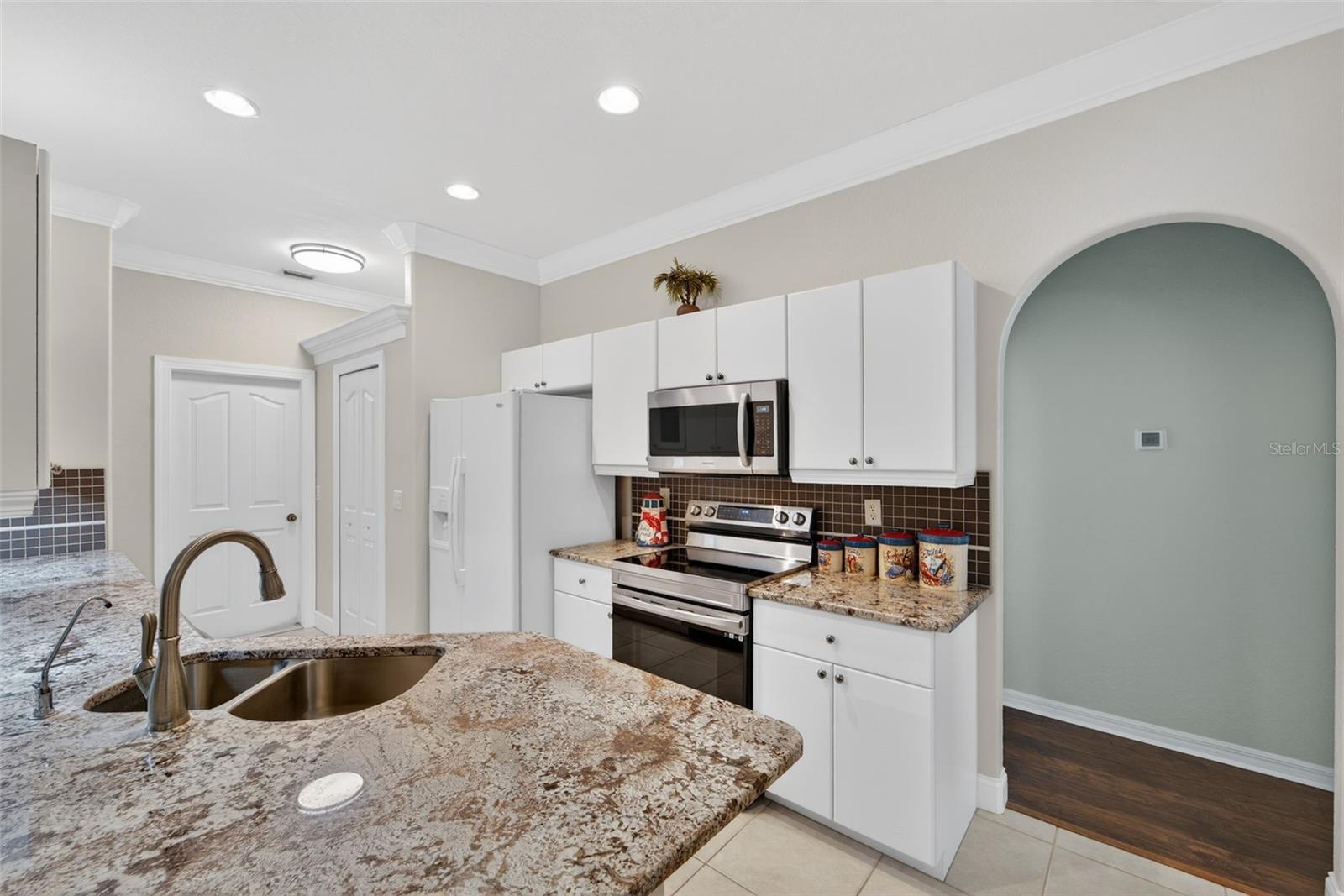 7888 Evinrude Ave Property Photo 10