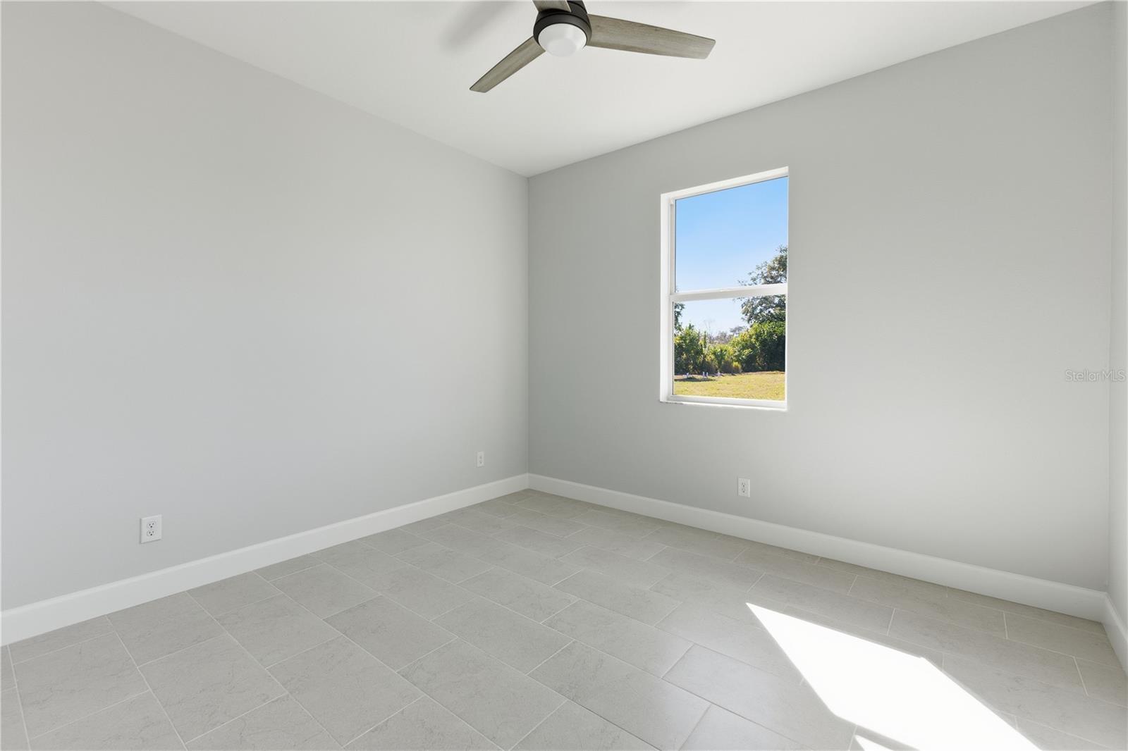721 Redbud Ct Property Photo 26