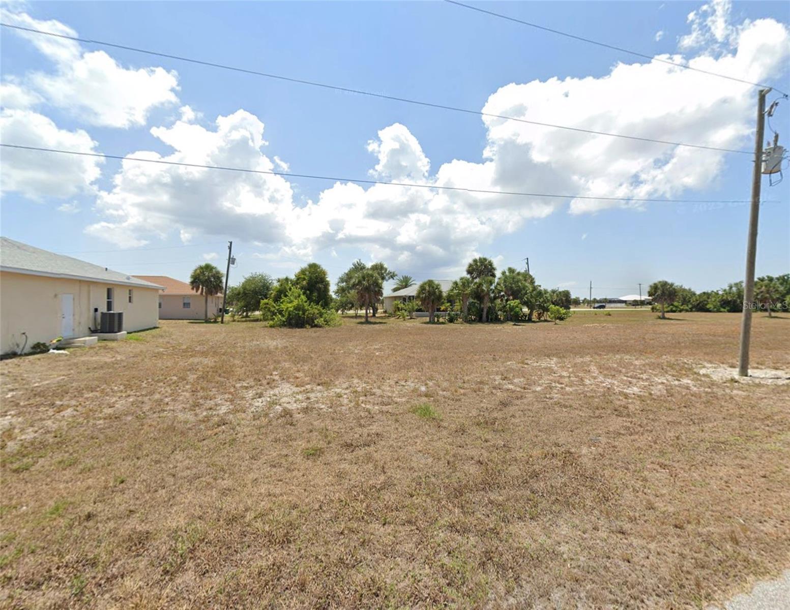 21 Brig Cir E Property Photo 1