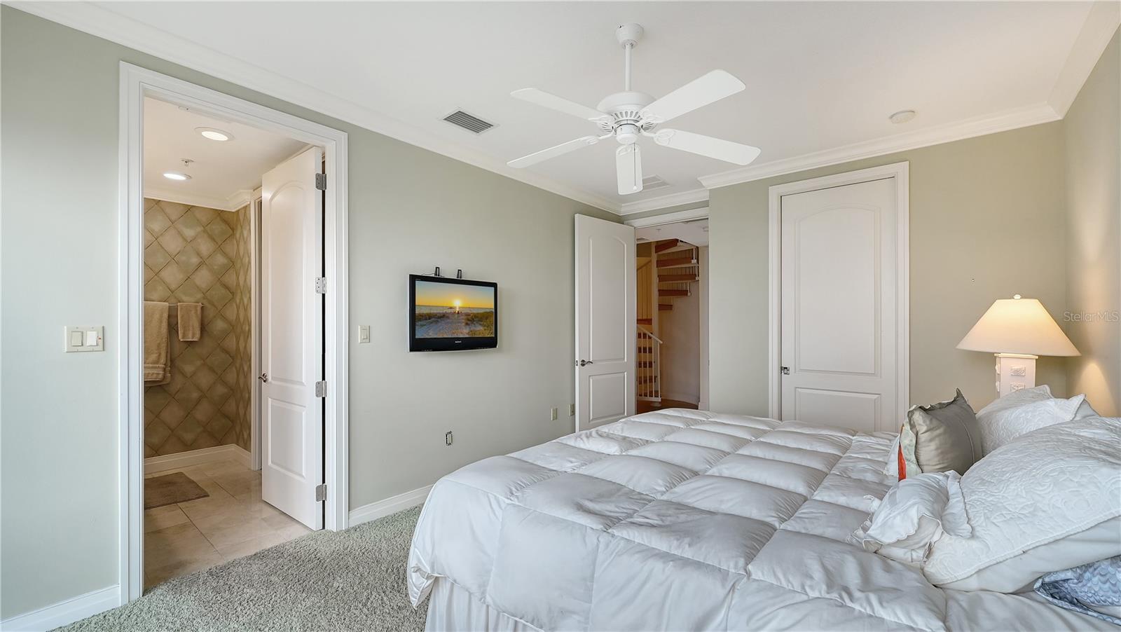 235 Cocoanut Ave #117c Property Photo 18