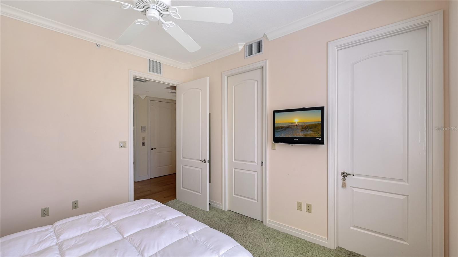 235 Cocoanut Ave #117c Property Photo 22