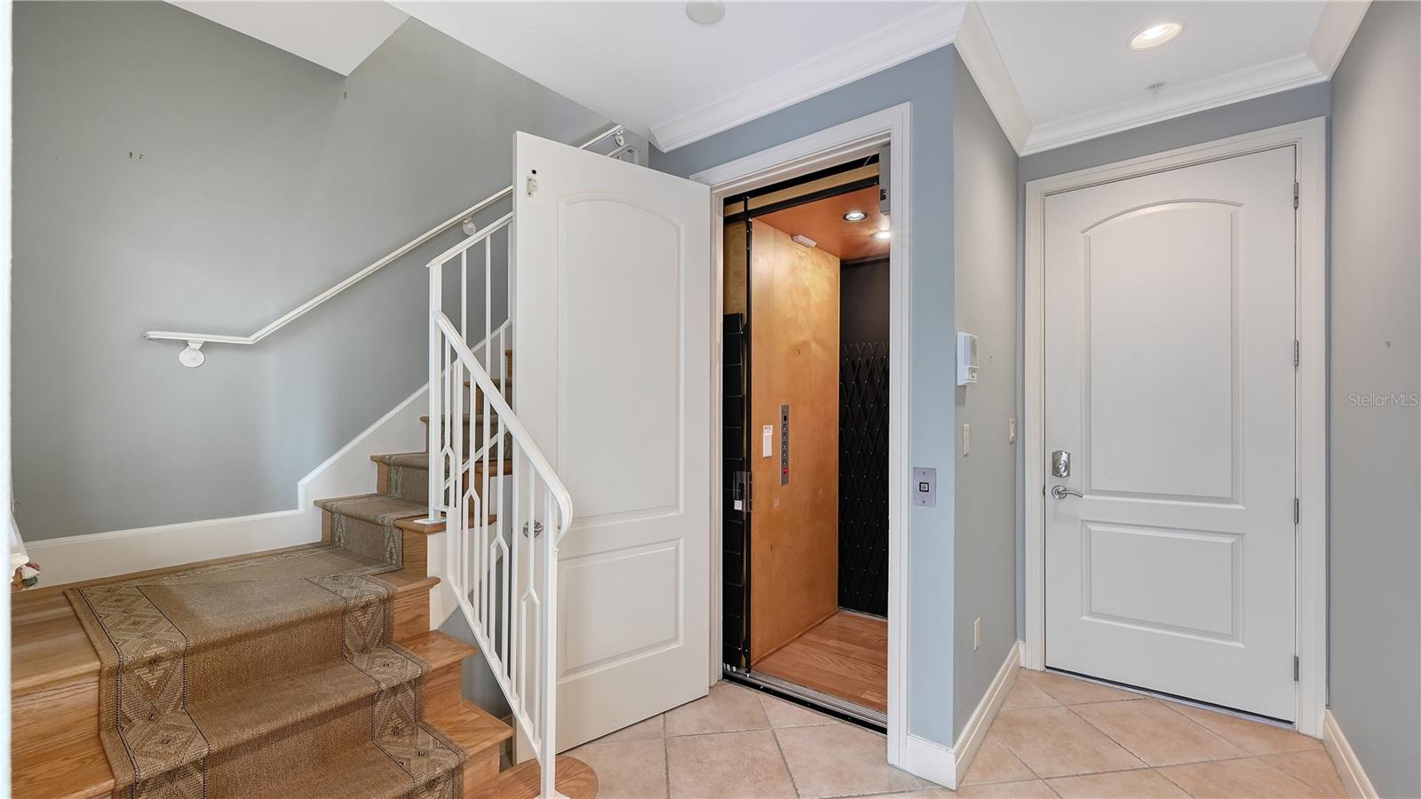 235 Cocoanut Ave #117c Property Photo 40