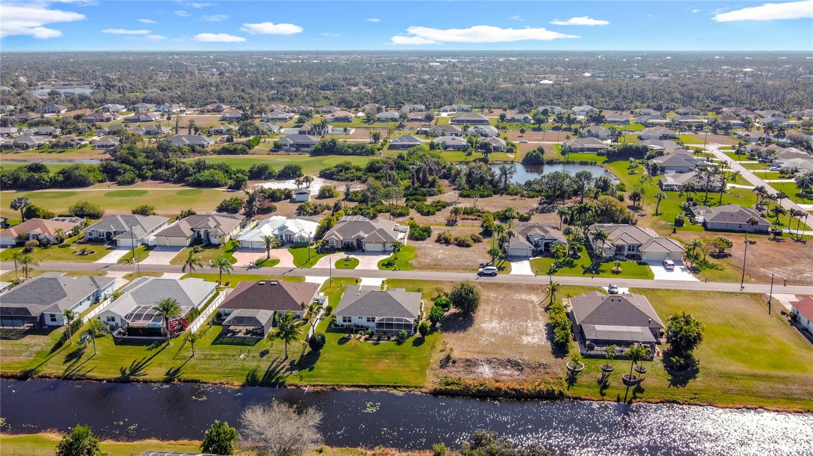 7 MEDALIST LN Property Photo 1