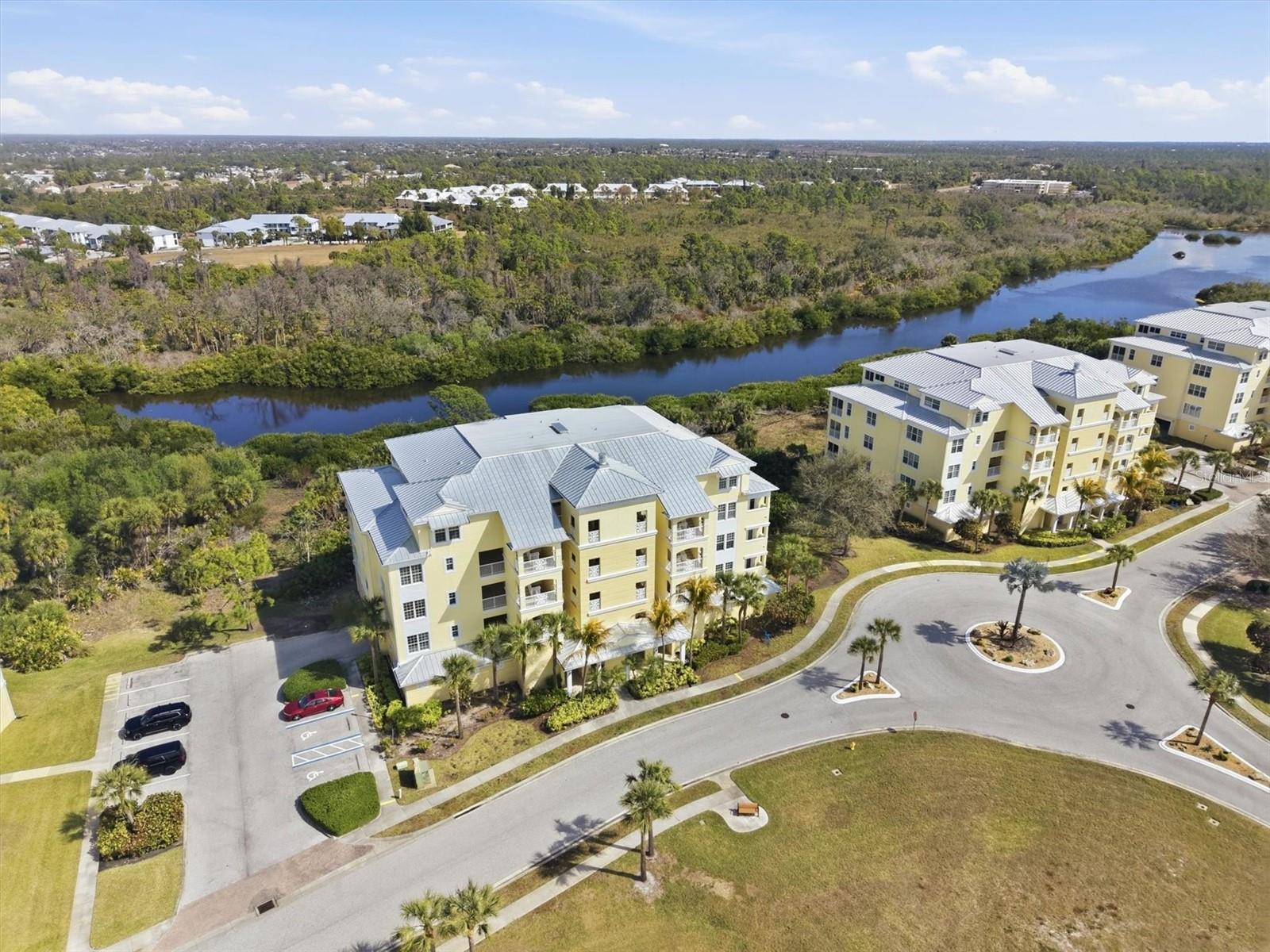 8571 AMBERJACK CIR #304