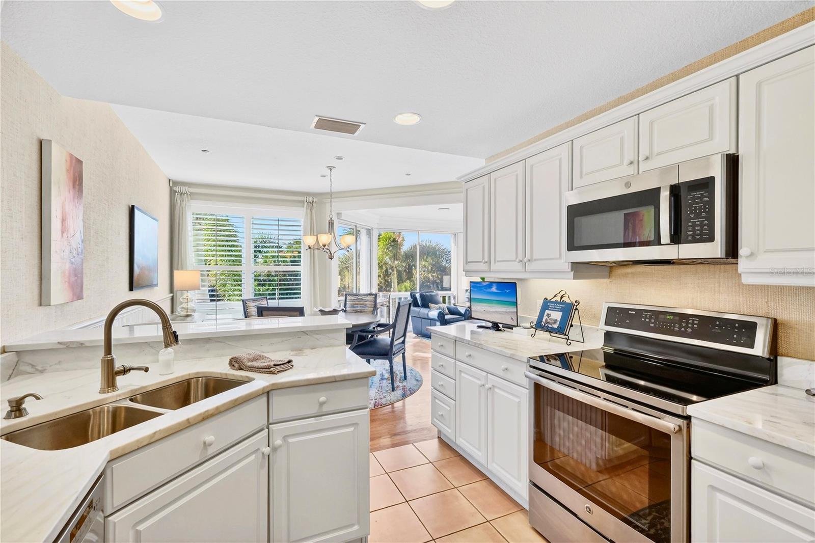 760 Beach View Dr Property Photo 10