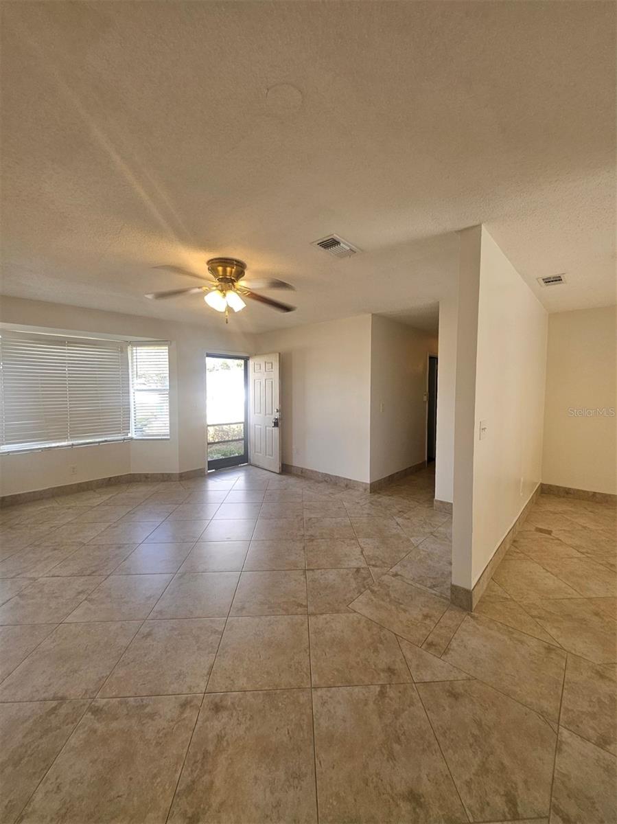 1225 Armsdale Ave Property Photo 3