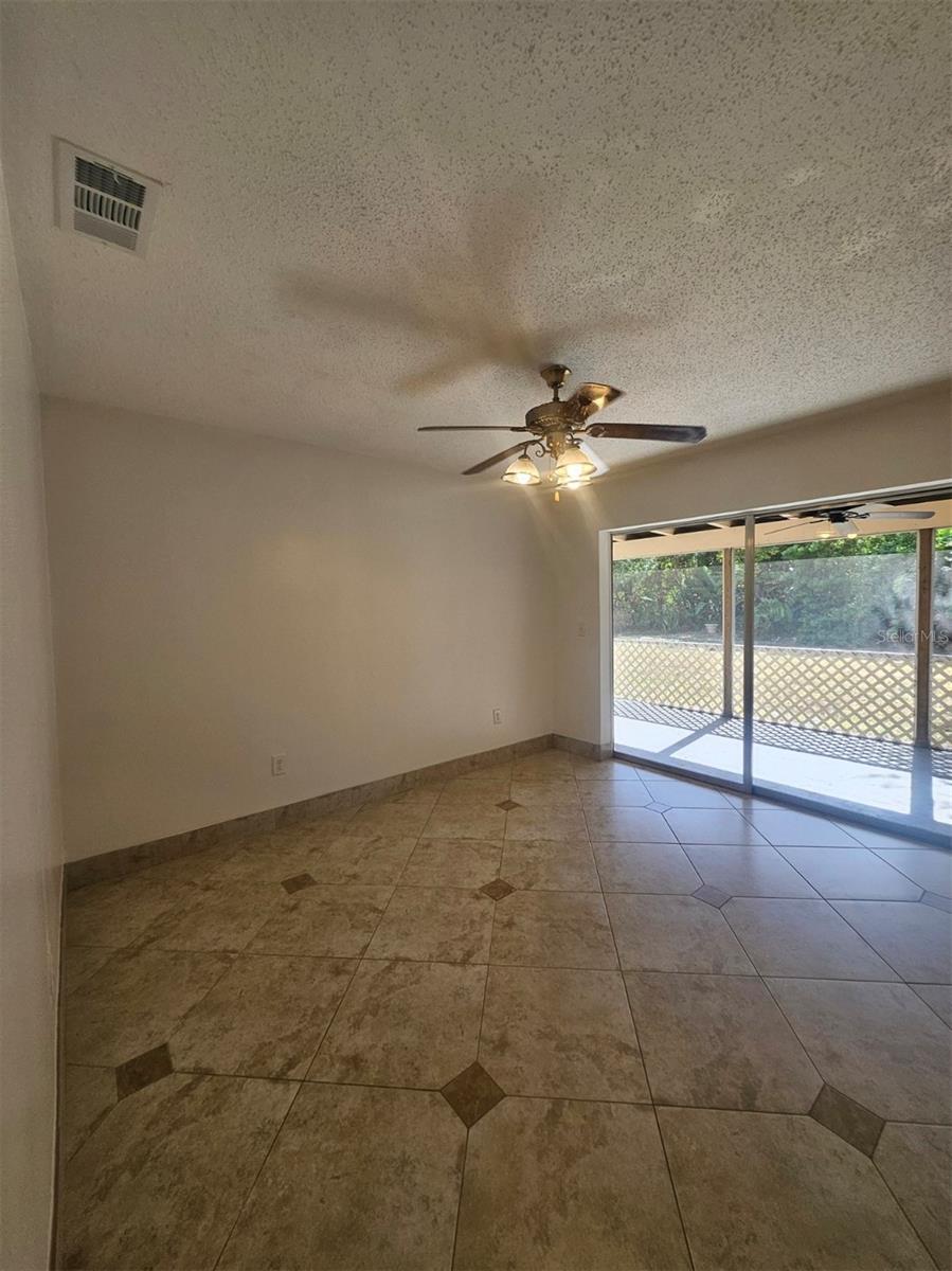 1225 Armsdale Ave Property Photo 4