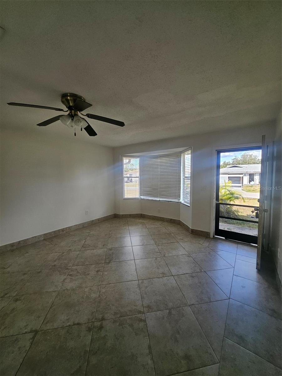 1225 Armsdale Ave Property Photo 5