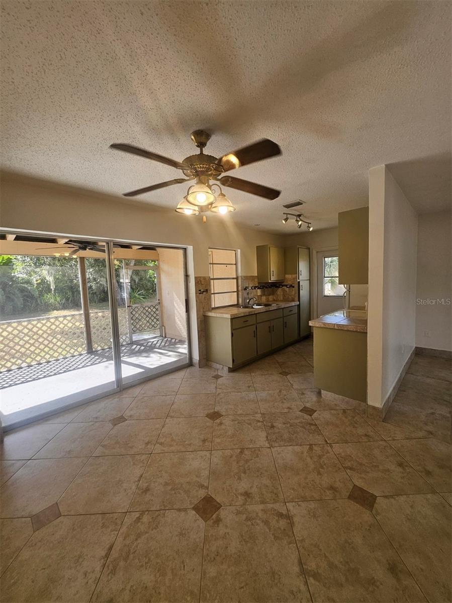 1225 Armsdale Ave Property Photo 8