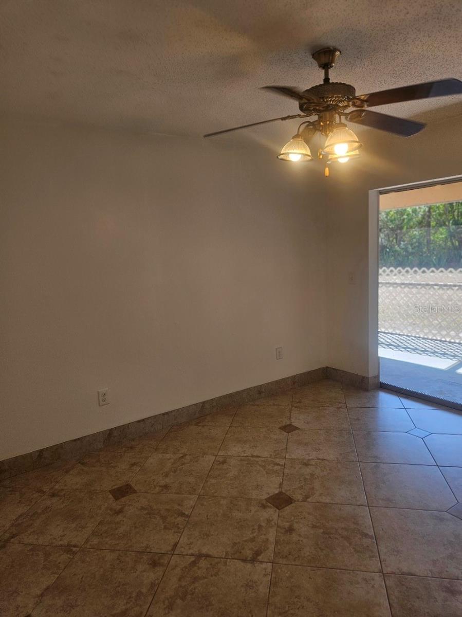 1225 Armsdale Ave Property Photo 21