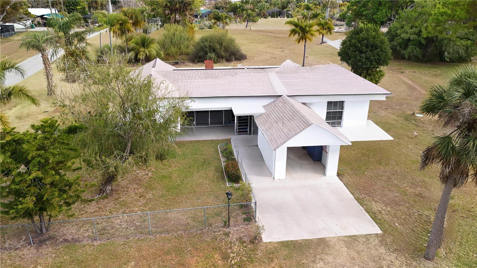 6386 Scott St Property Photo 3