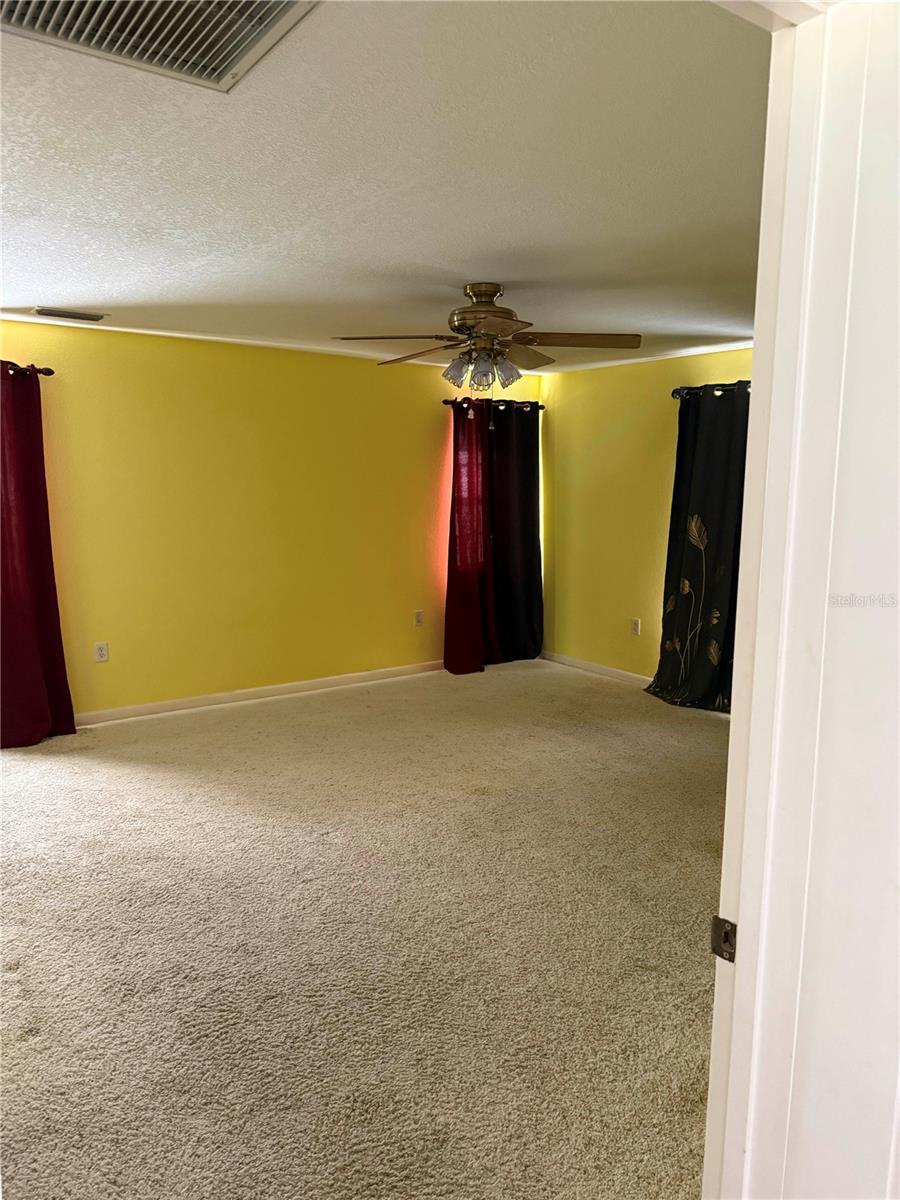 6386 Scott St Property Photo 30