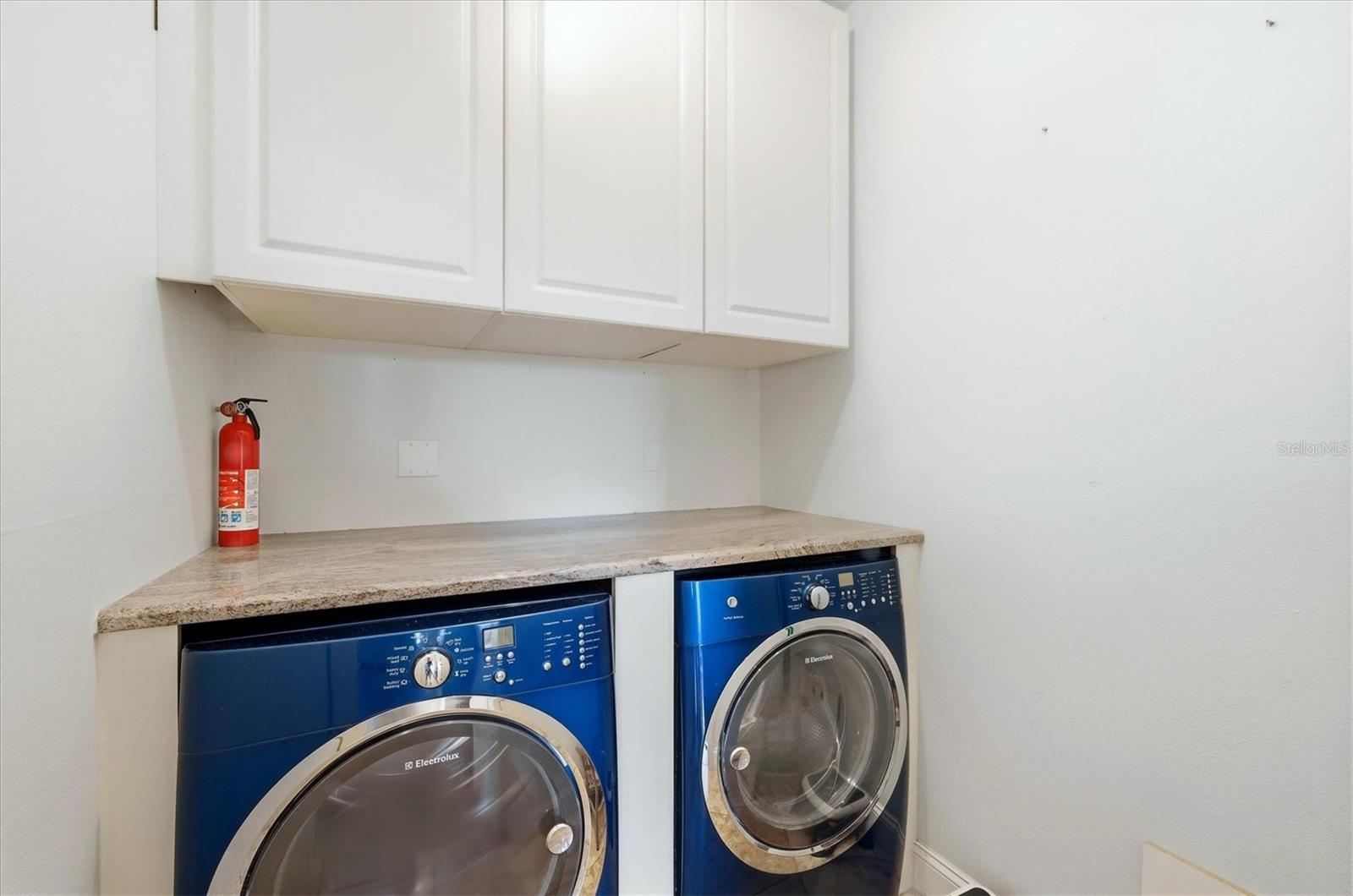 281 Seabreeze Ct Property Photo 45