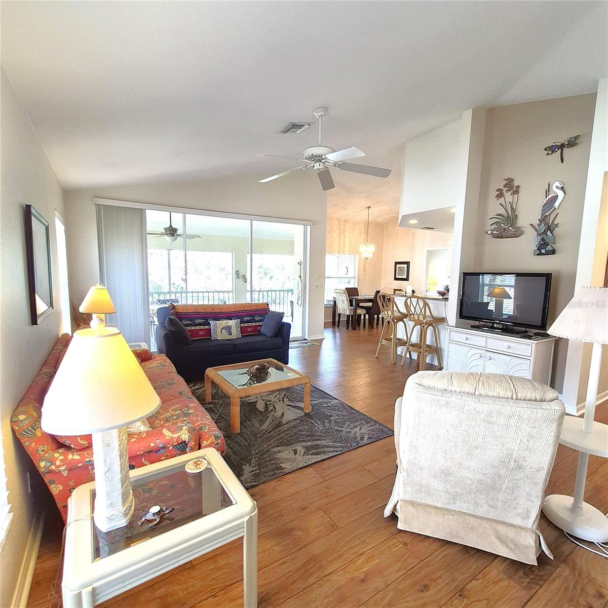14016 Willow Glen Ct #212 Property Photo 7