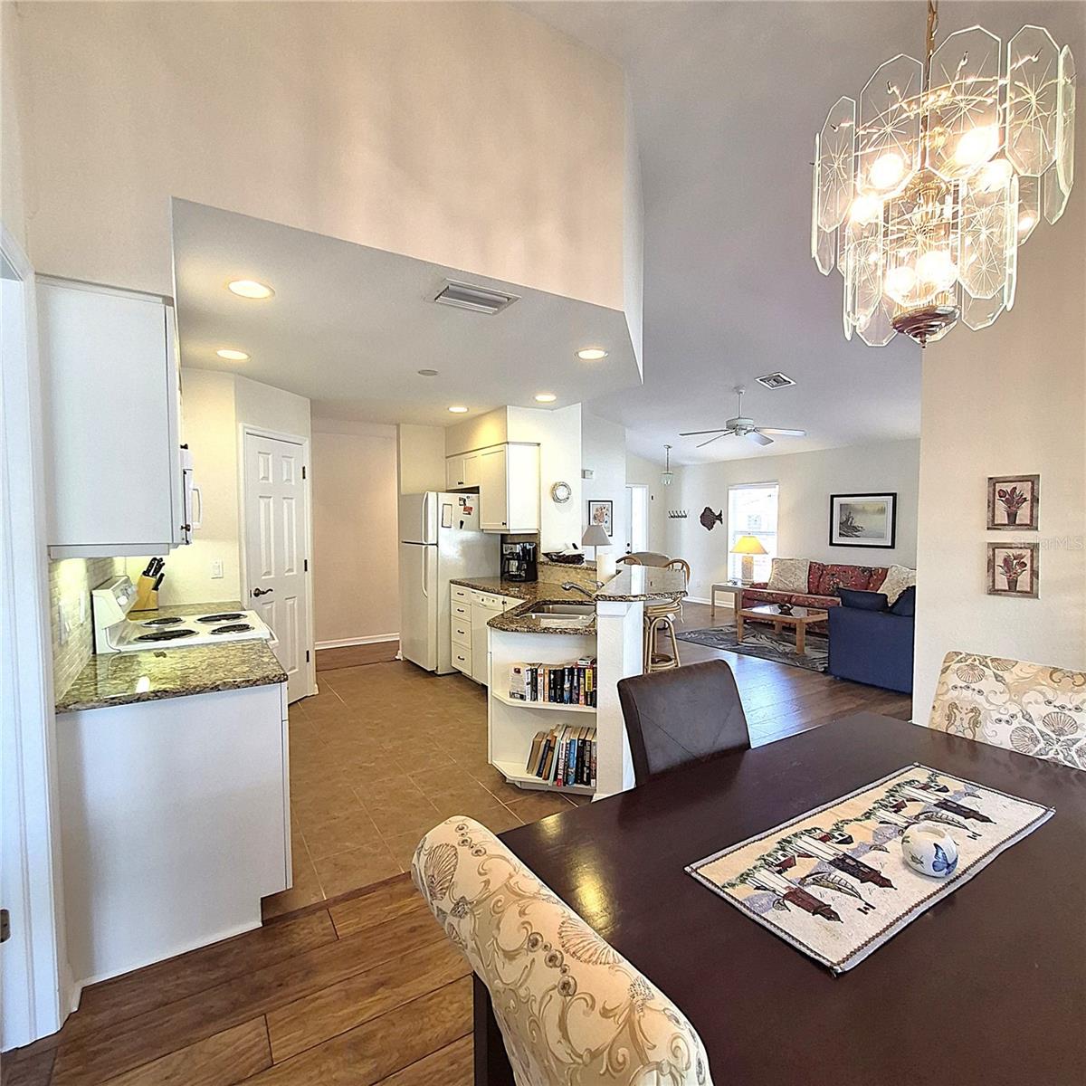 14016 Willow Glen Ct #212 Property Photo 12