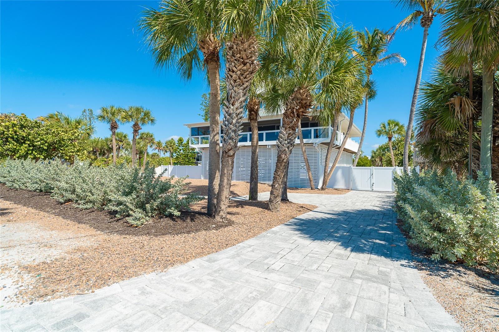 230 N Gulf Blvd Property Photo 3