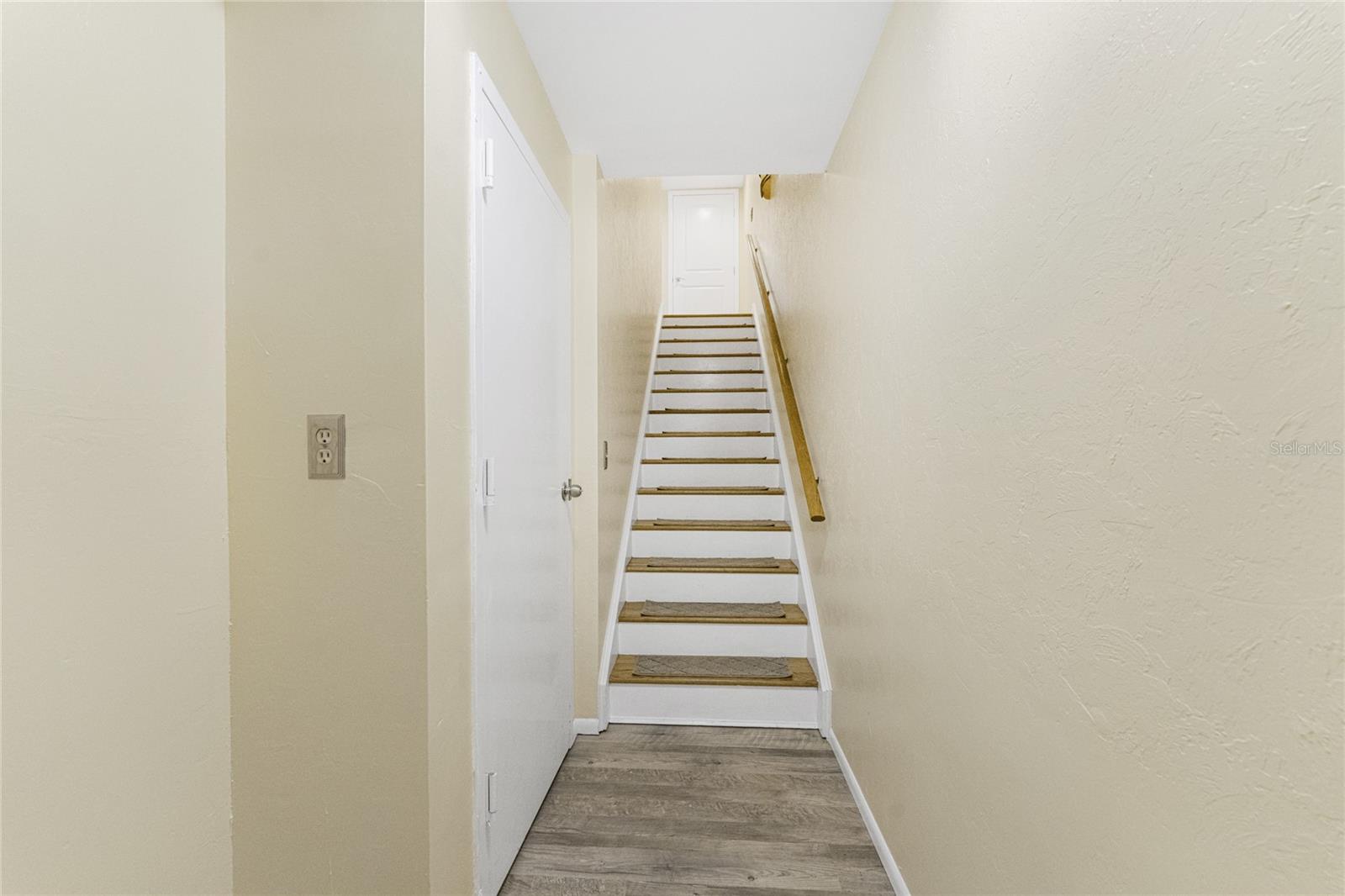 6800 Placida Rd #th2, 1b Property Photo 3