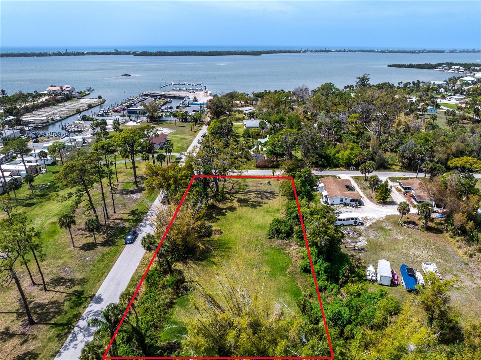Pineapple St Property Photo 2