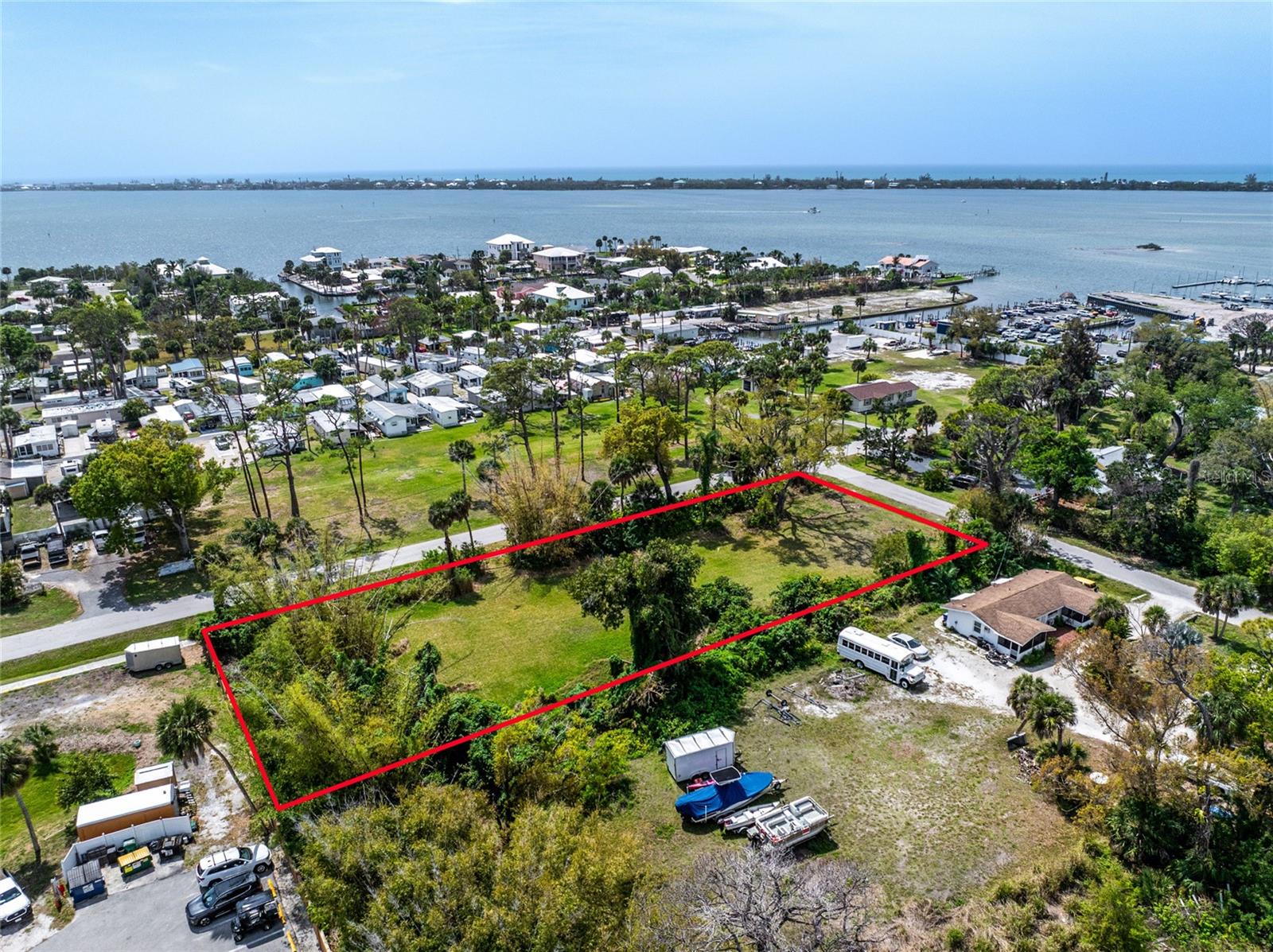 Pineapple St Property Photo 9