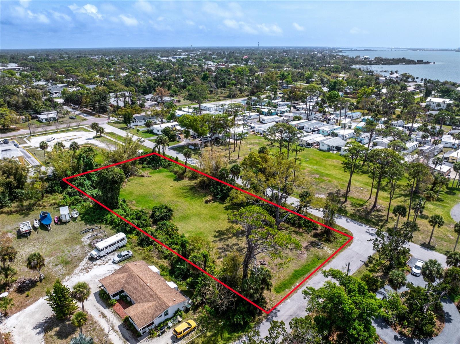 Pineapple St Property Photo 11