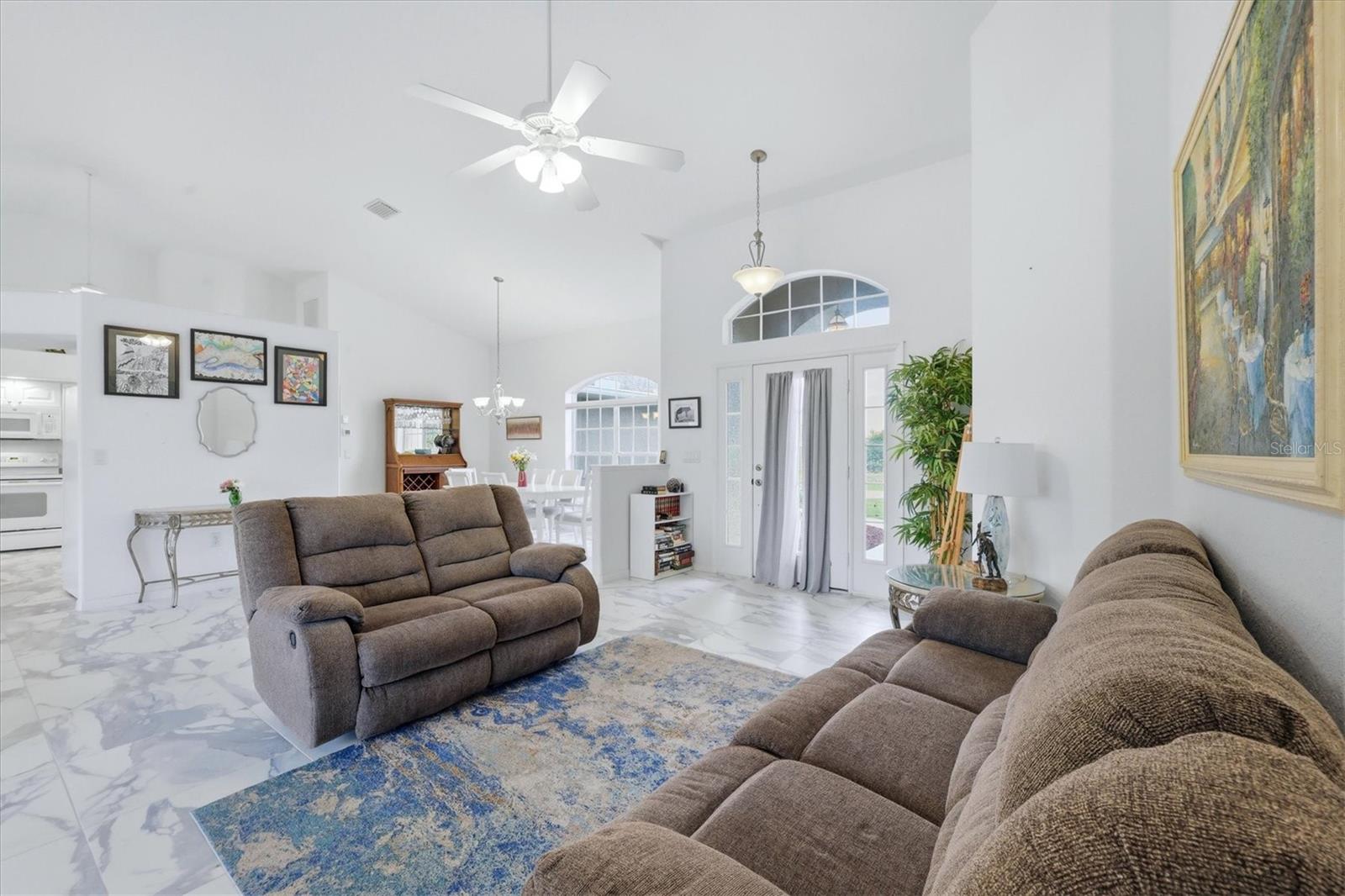 300 Baytree Dr Property Photo 8
