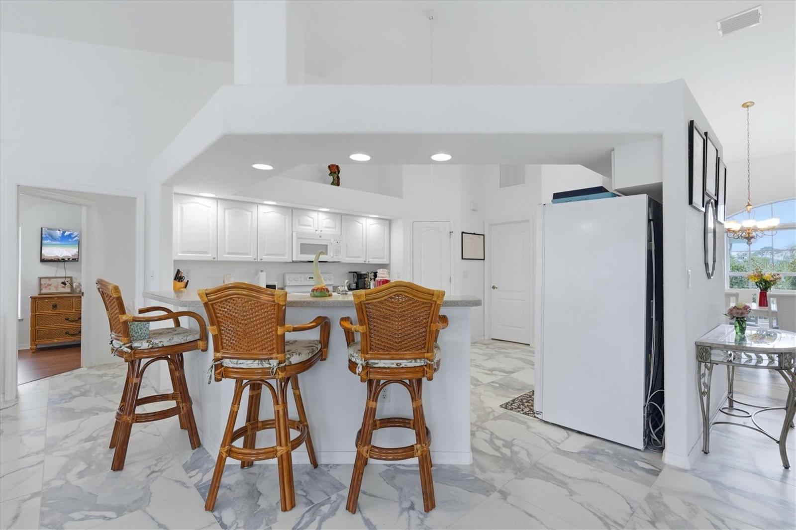 300 Baytree Dr Property Photo 12