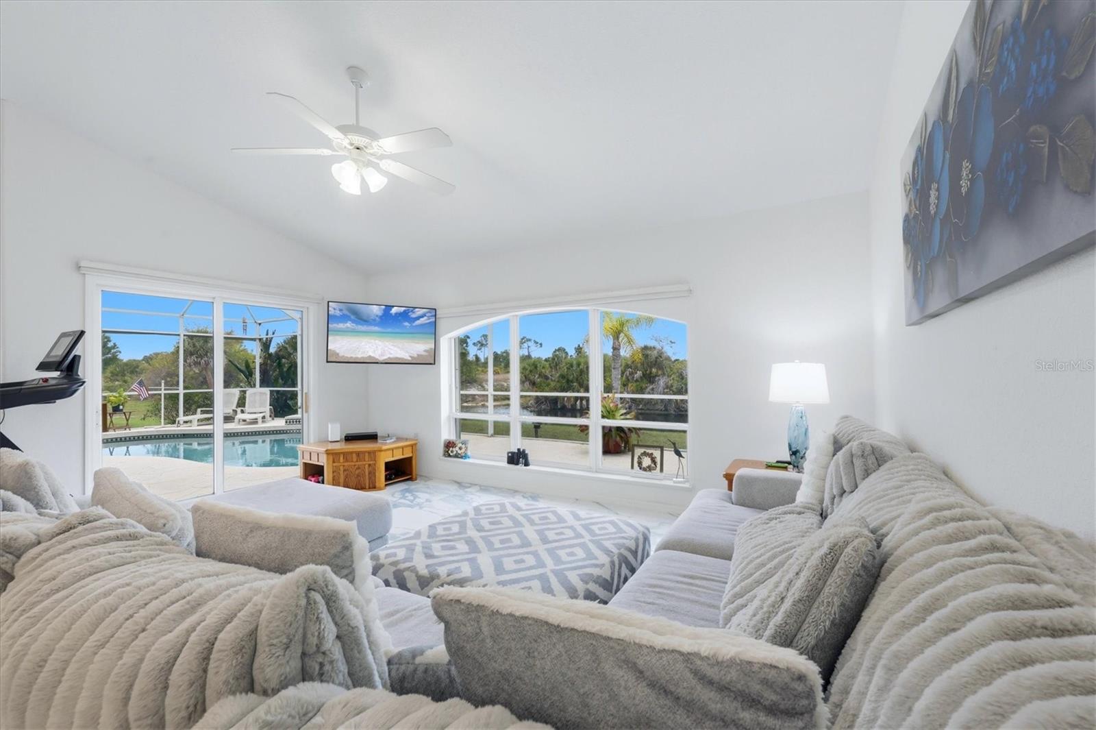 300 Baytree Dr Property Photo 18
