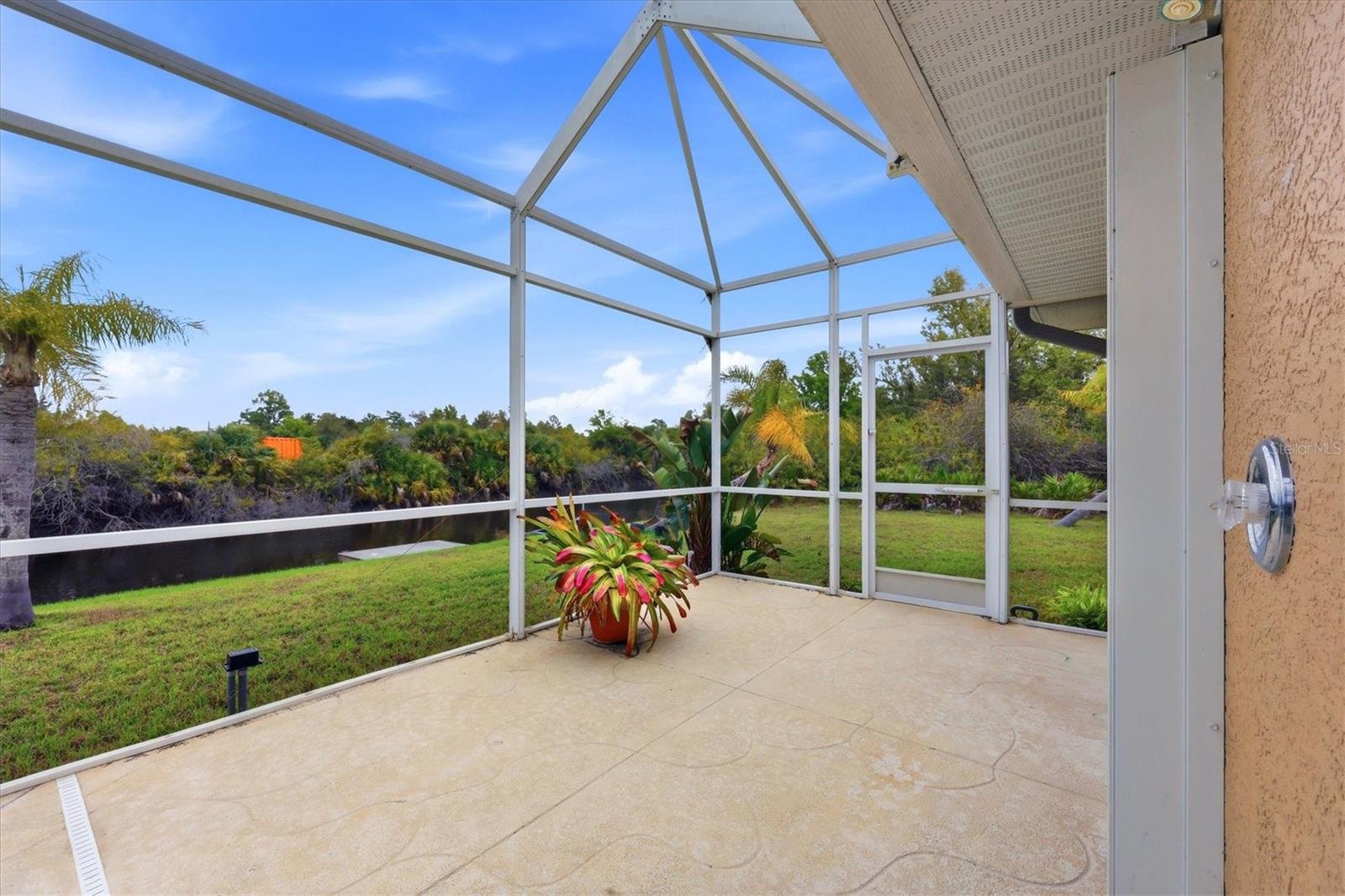 300 Baytree Dr Property Photo 40