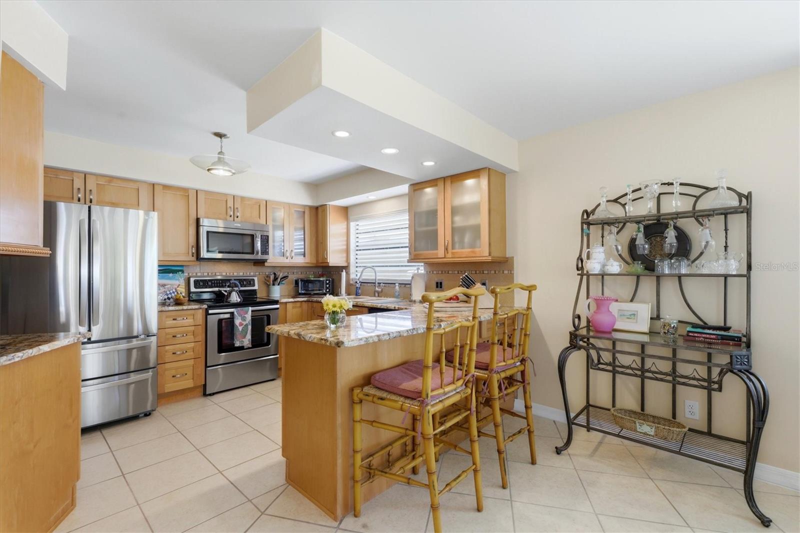 1052 Kant St Property Photo 15