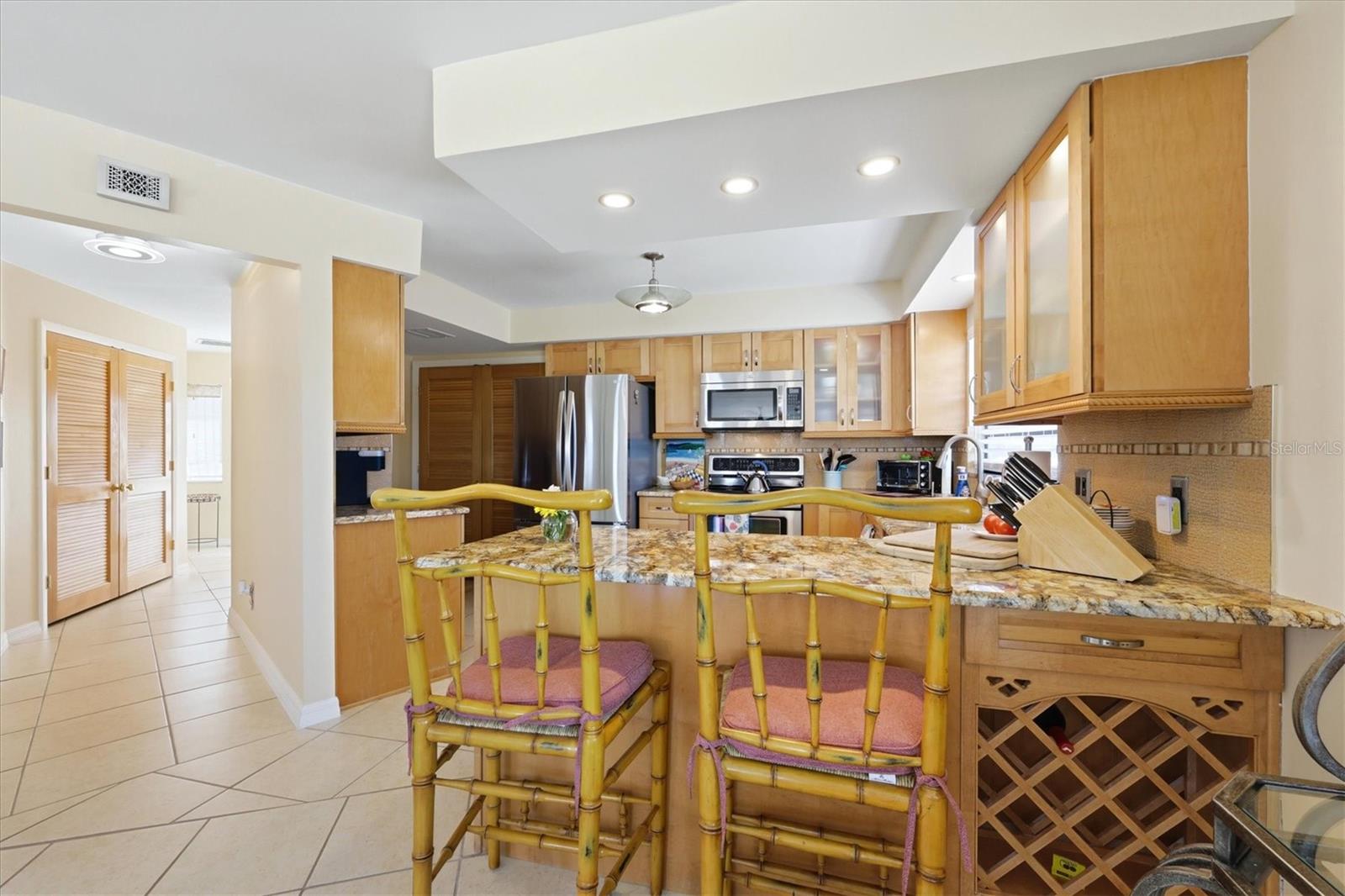 1052 Kant St Property Photo 16