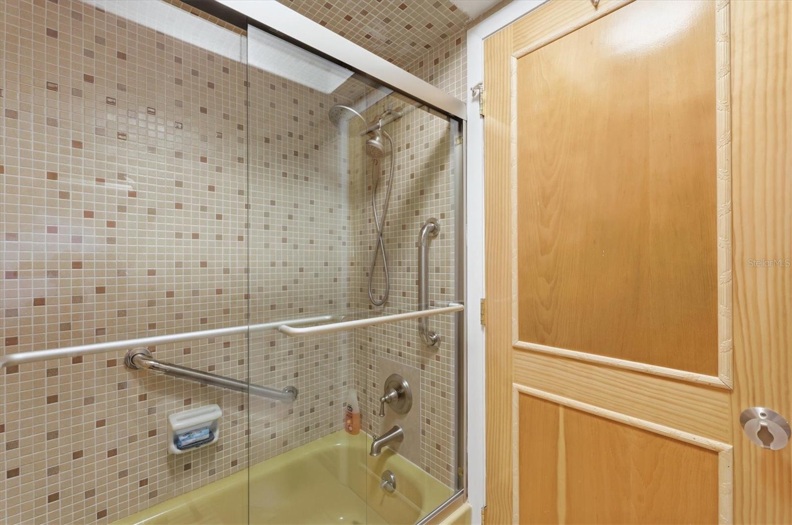 1052 Kant St Property Photo 29