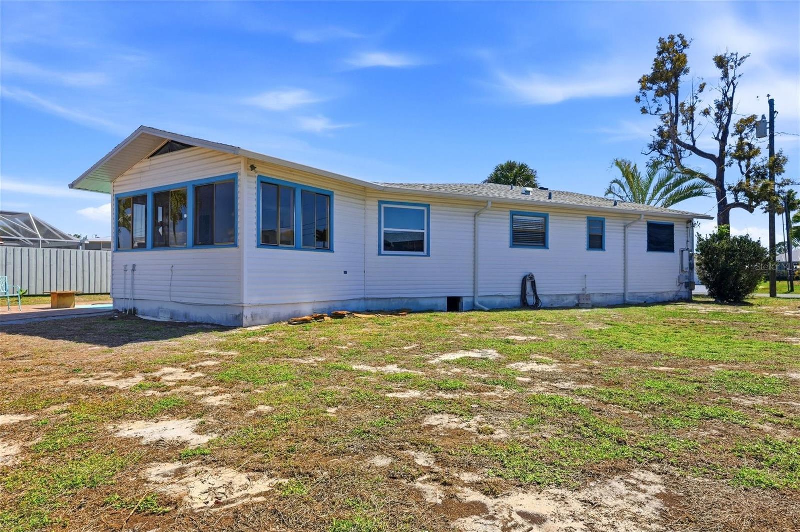 1052 Kant St Property Photo 37
