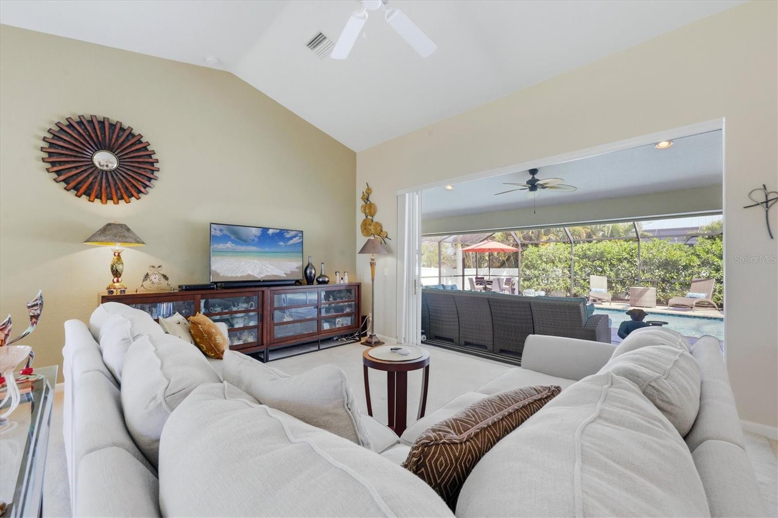 15629 Havana Cir Property Photo 8