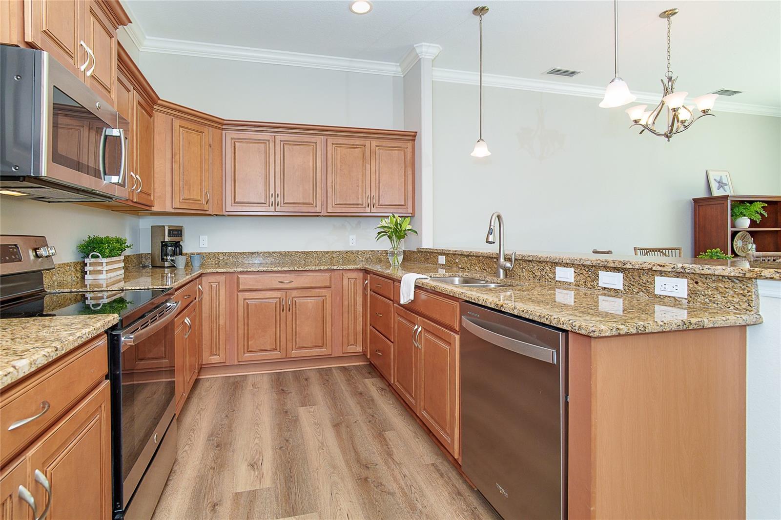 641 Guild Dr Property Photo 10