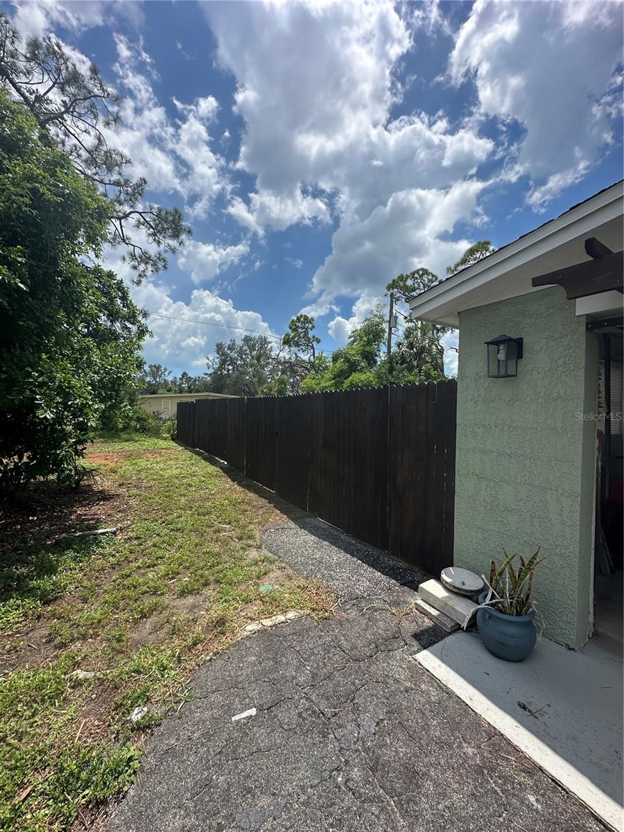 50 Euclid Ave Property Photo 27