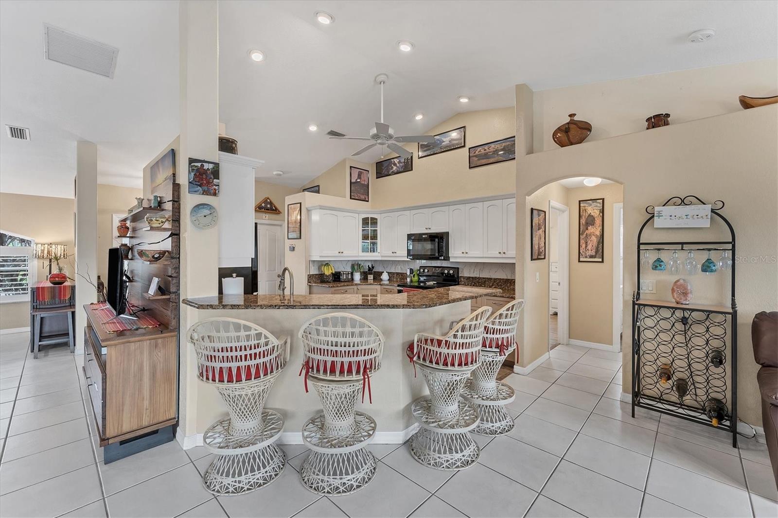 2555 Dixon Ter Property Photo 13