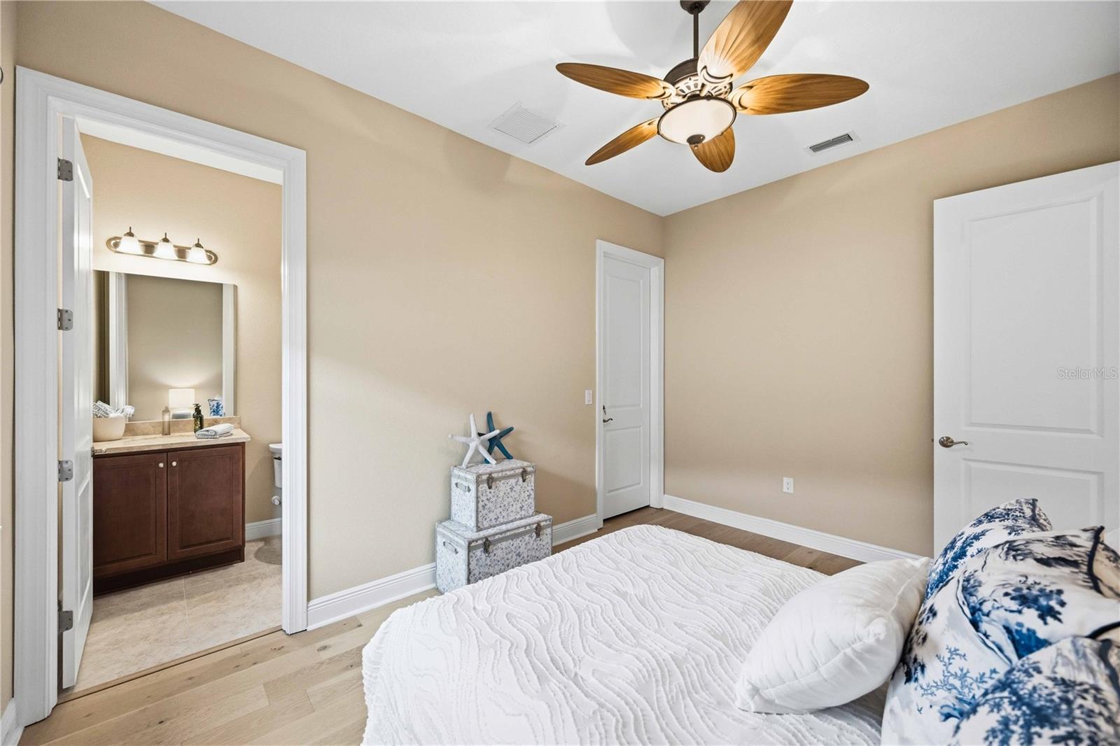 10944 Bullrush Dr Property Photo 45