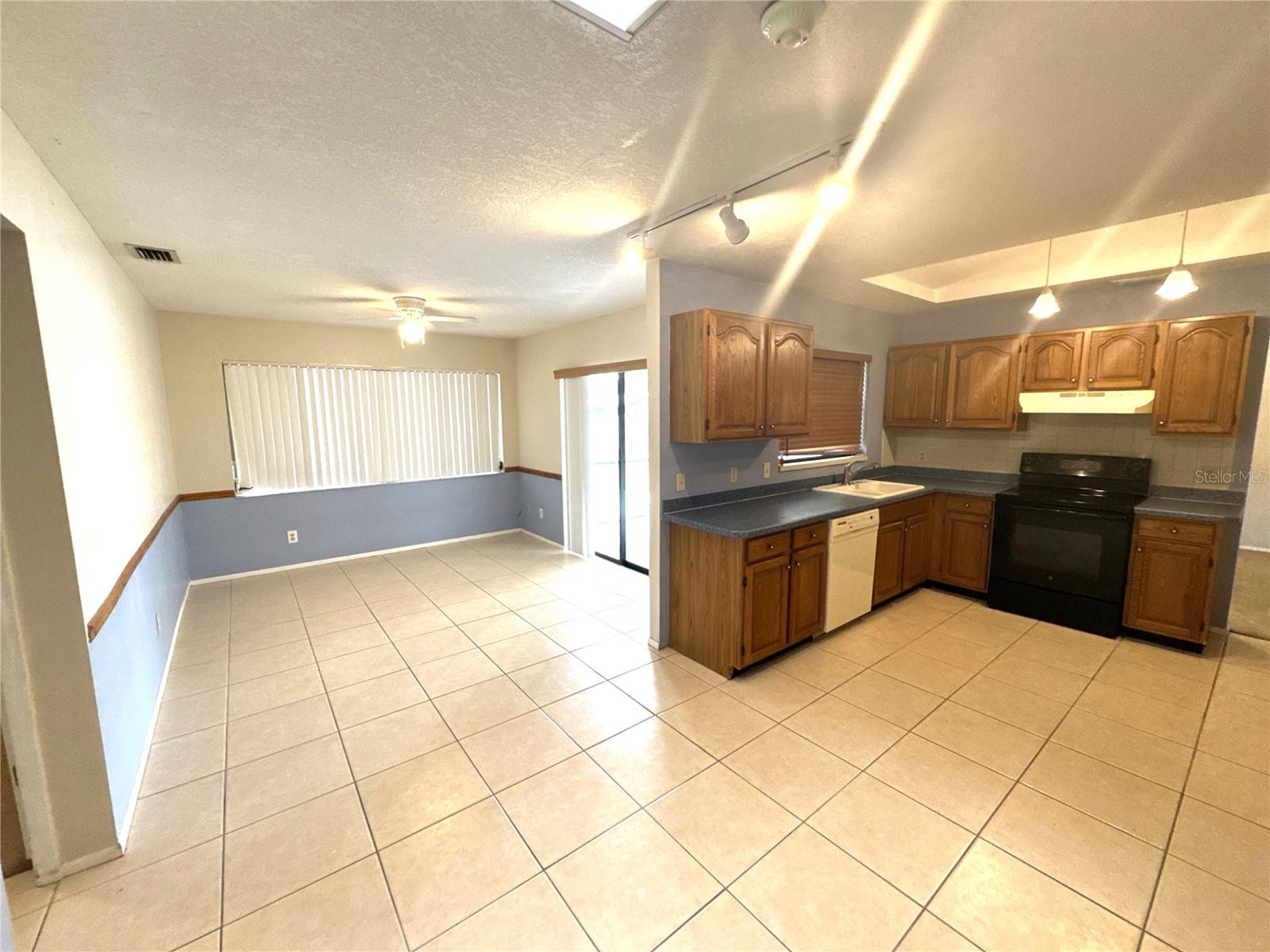 2089 Winningway St Property Photo 5
