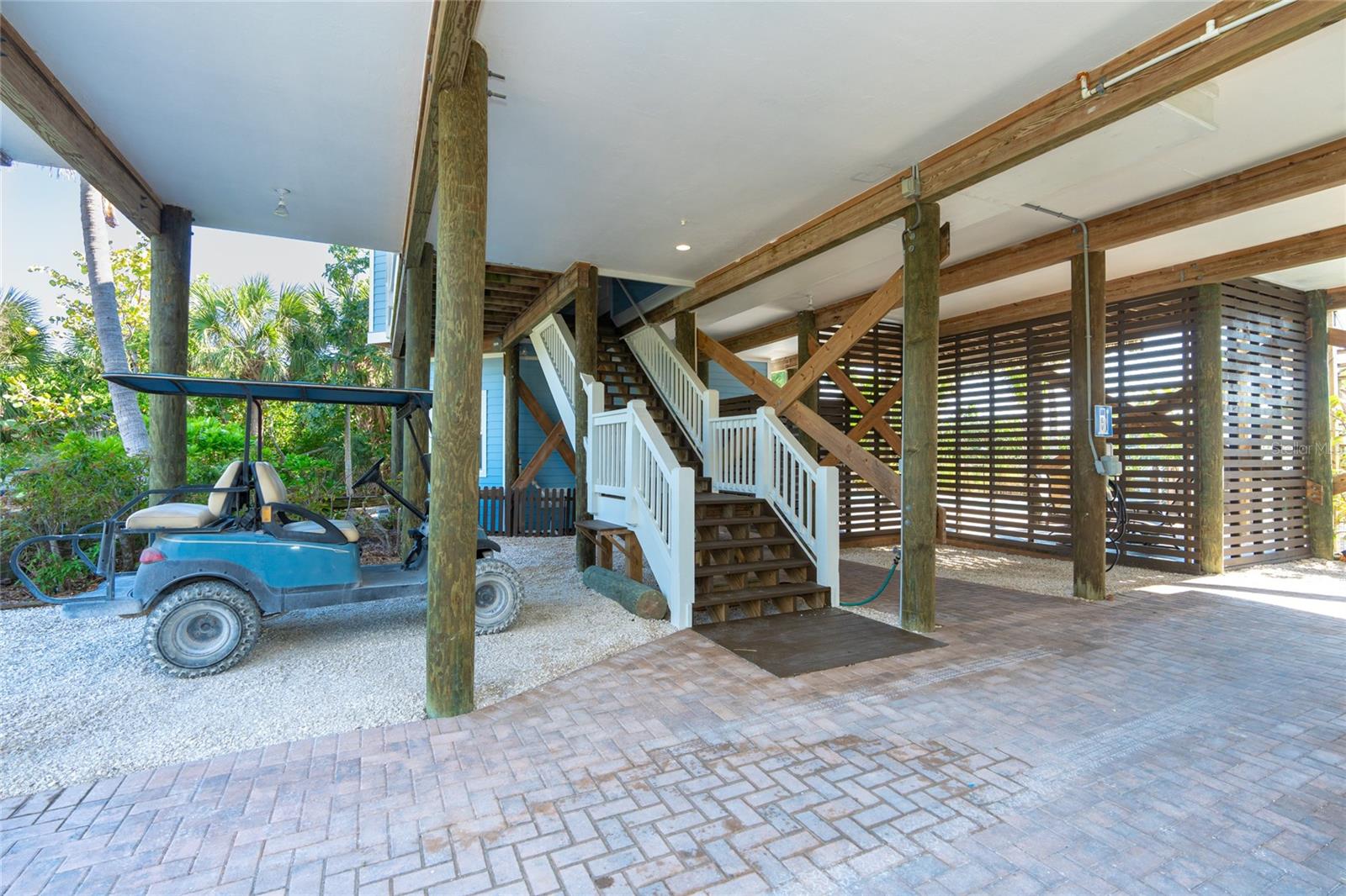 431 Kettle Harbor Dr Property Photo 3
